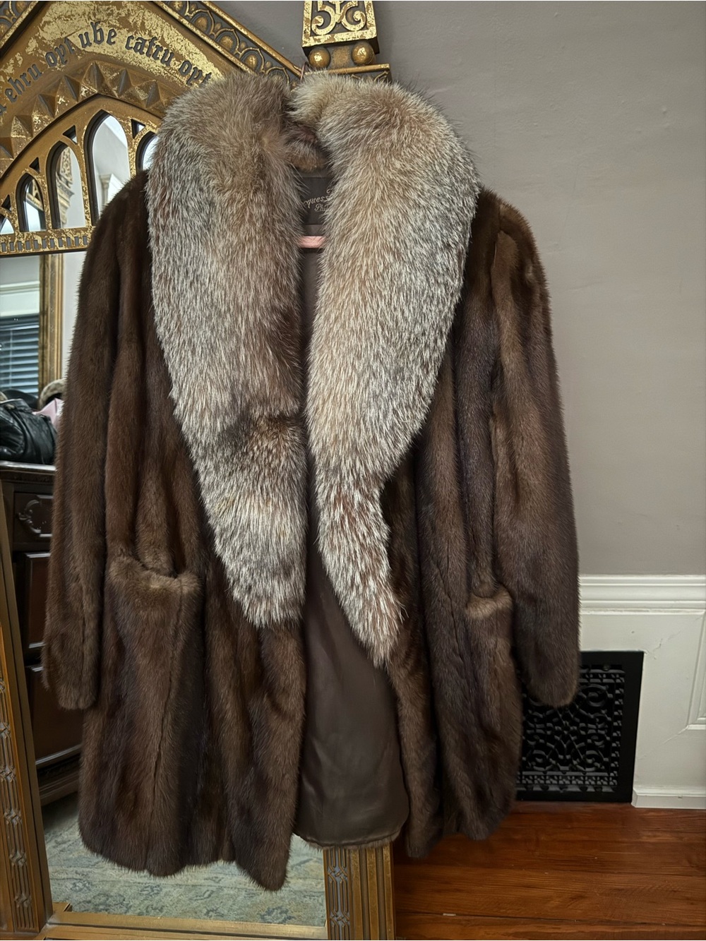 Jacques Ferber Philadelphia Luxurious mink Fur Coat & Silver Fox Collar vintage